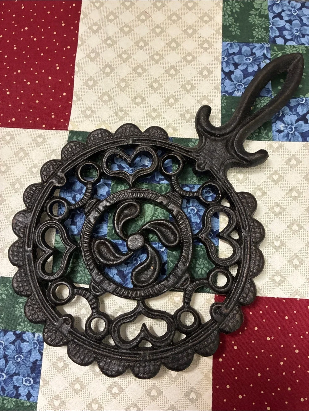 Decorative Black Cast Iron Wall Hook Trivet